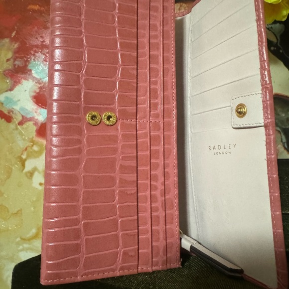RADLEY LONDON Pink Croc-Embossed Wallet - Picture 11 of 13